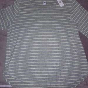 Old Navy Women's long sleeve low crop neck shirt XL